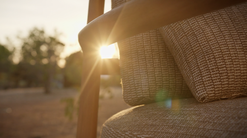 Magnolia lounge chair